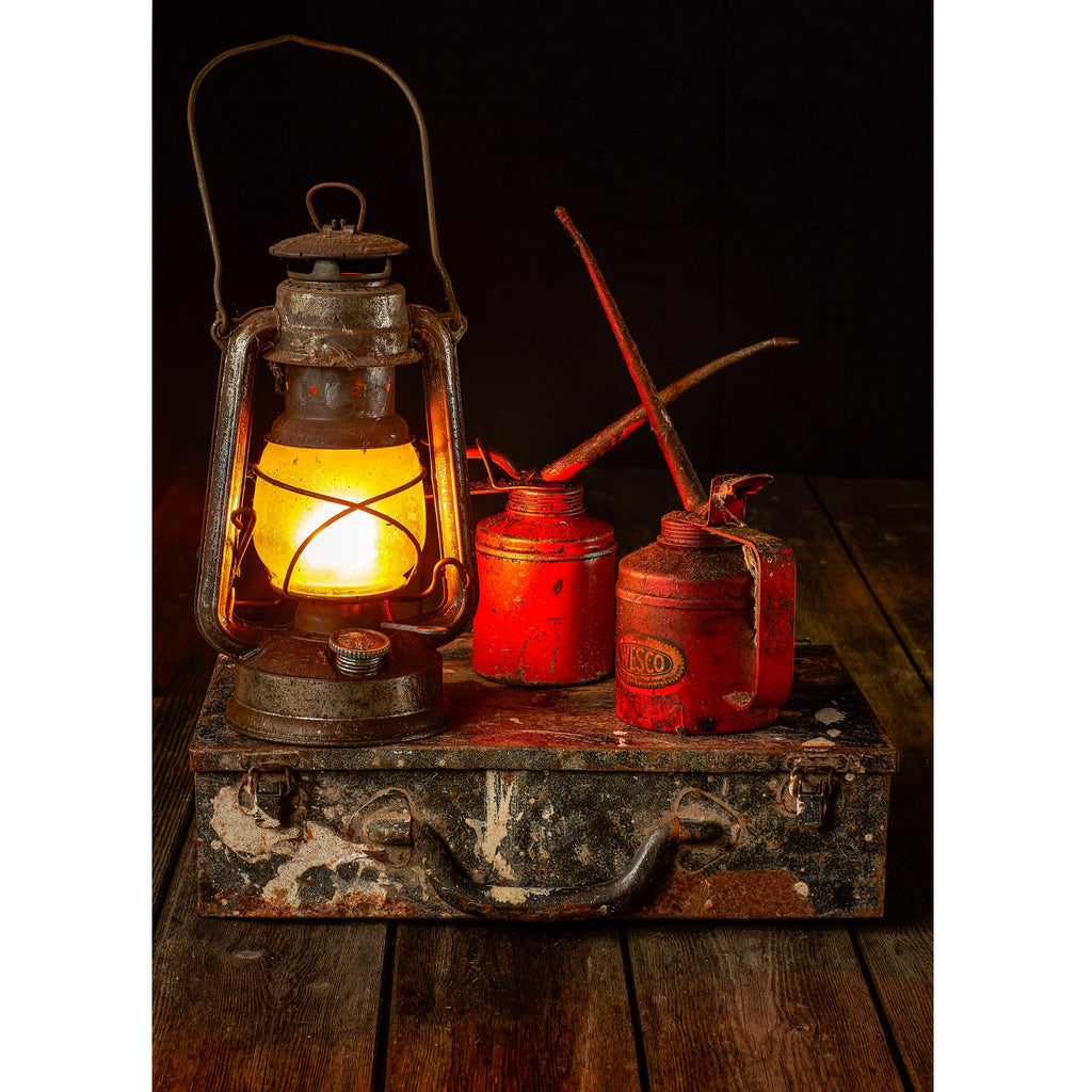 HURRICANE LAMP with OIL CANS
